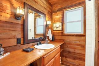 RusTx Ranch Unit 5- Getaway - 7