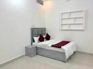 SHIV AARADHYA HOME STAY Airconditioner Full Apartment Near 1 km of Mahakalewar Temple - 7