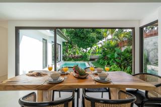 Niki Villa-Panoramic Temple Views in Ubud - 3