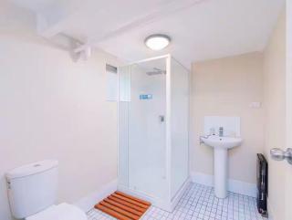 Silent Holiday House for Family and Friends - 7