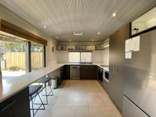 Boodalang House - access to golf course with views - 1