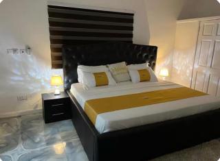 Groove Vacation Homes - 9