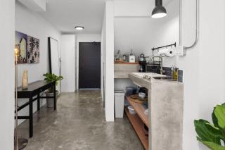 Modern Studio With Wi-Fi And Generator For Convenience - Corona 1 - 5