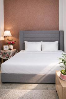 Spacious 3BR House Walk to Beach Central - 8