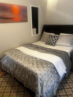 2 Bedroom Luxury Home 20 Min to NYC Monthly - 4