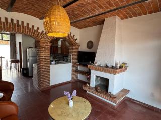 Ajijic Centro with lakeview terrace, AC & walkable - 9