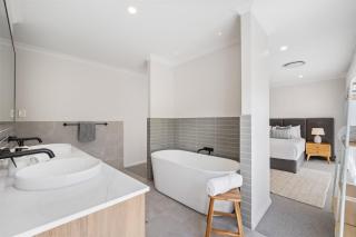 Solkis - Walk to Town, Next to Golf Course - 4