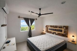 Modern BeachFront Stay - 2