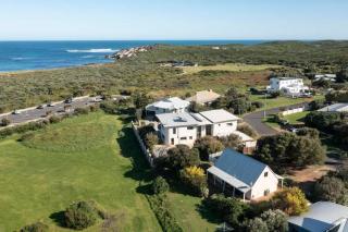 Ocean View walk to the beach & Surfers Point - Margaret River Properties - Prevelly - 0