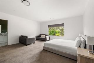 Bush to Bay - Pet-Friendly Retreat Near Injidup - 2