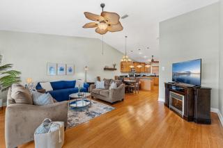 3811 Ocean Beach Blvd - 1