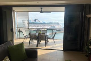 Sip champagne at Sunset at the Darwin Waterfront - 5