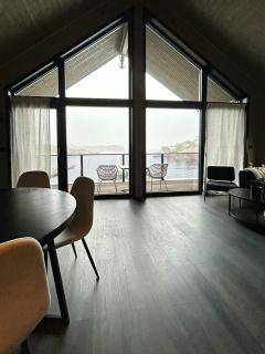 Boat House With Sea Views An Hour From Bergen - 3