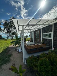 Beachfront Tiny House - Eden Pod with FREE Rowboat - 6