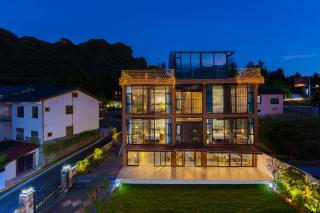 Bor Manju Vacation guesthouse--Near the Ticket Gate--Beautiful view from the rooftop balcony - 8