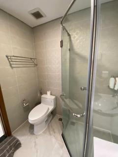 Vinhomes Central Park Apartment - 5