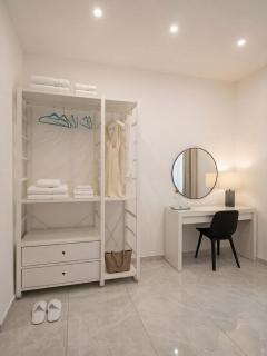 Aura - Luxury Suite - 2