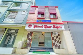 FabHotel Starlight Inn - 1-8 Km to Mahakaleshwar Jyotirlinga Temple - 0