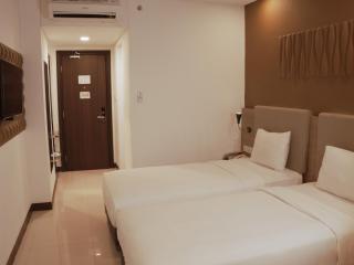 Verse Hotel Cirebon - 9
