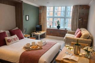 ChocoLets - The Cosy Suite - 0