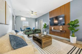 March Madness Stay Modern 2BR Free Parking Walk to Lucas Oil - 2