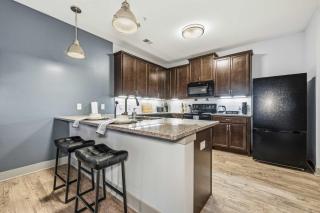 Modern Downtown Indy 2BR Free Parking Walk to Lucas Oil & March Madness - 8