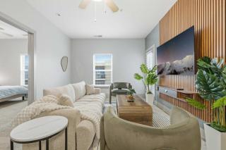 Modern Downtown Indy 2BR Free Parking Walk to Lucas Oil & March Madness - 9