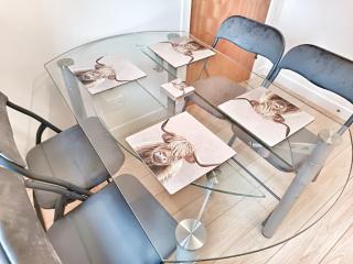 2 Bedroom Apartment by Lains Lettings - Banchory, Royal Deeside - 1