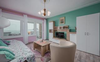 Apartment Crveni - a three bedroom apartment with a stunning sea view - 8