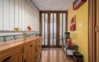 Apartment Crveni - a three bedroom apartment with a stunning sea view - 3