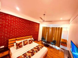 Pine View Luxury Resort With Mountain View & Premium Rooms Mussoorie - 6