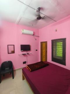 Nandhini Homestay - 5