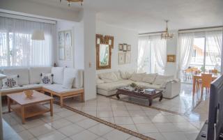 Casa Bianca - Good Living - 2