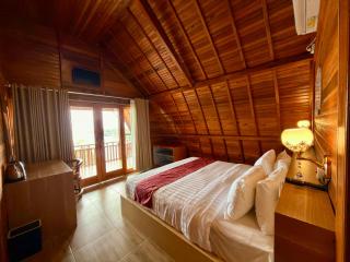 Prasi Sunrise Sea View - 9