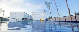 Gyeongju 7th Street Pool Villa - 1
