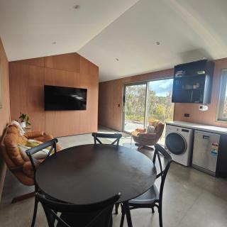 Winder-Lea Whare in Native Bush - 5