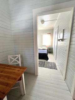 Vuohensaari, Rantatalo 4 - 8