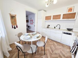 Urban Nest Near the City Center - 7