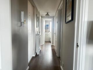 Castle View, Cosy Stay - Strood - 2
