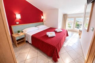 Hotel Villa Tina Easy Stay Room Only - 3