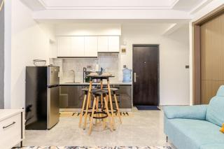 Comfort & Style 1BR City Oasis with Gym Near Yaya - 4