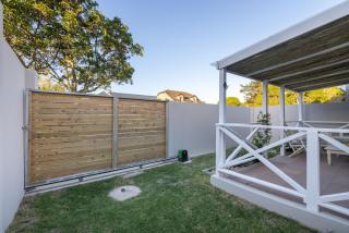 Private Sanctuary Beach Apartment Walk to Beach - 4