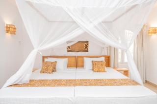 Diani Luxury Pool Villa 4BR 8 Guests 400m to Beach - 7