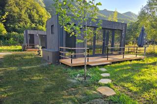 Legenda Lotrilor - Căsuțe & Glamping Brezoi - 6