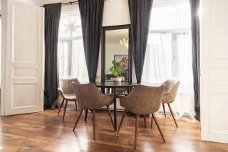 Beautiful Apartment steps from restaurants with Free Private Parking - 7