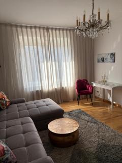 Apartments Let Me In - 6