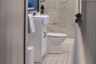 Stylish Retreat Inside City Walls - 1