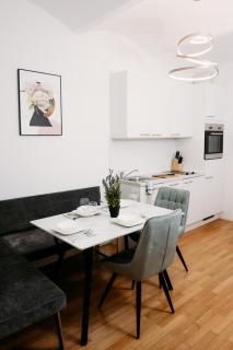 FREE Parking, Nespresso, Netflix - 2