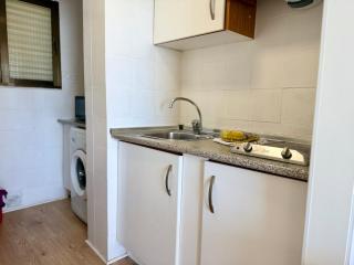 Sea View Apartment, 20th Floor, Pool at Levante Beach - 7