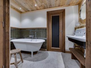 Appartement spacieux proche pistes avec jacuzzi et parking - FR-1-690-13 - La Rosière - 1